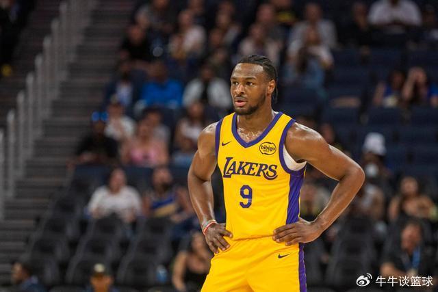 主场不敌南京 吉林男篮遭遇两连败季后赛前景堪忧主场不敌南京 吉林男篮遭遇两连败季后赛前景堪忧