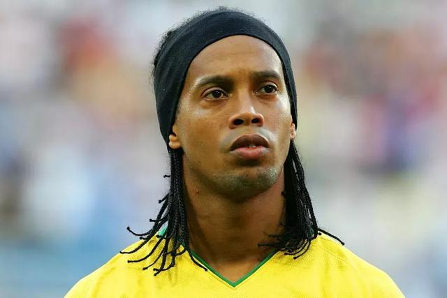 塔图姆35+14绿军擒公牛7连胜 活塞大胜步行者