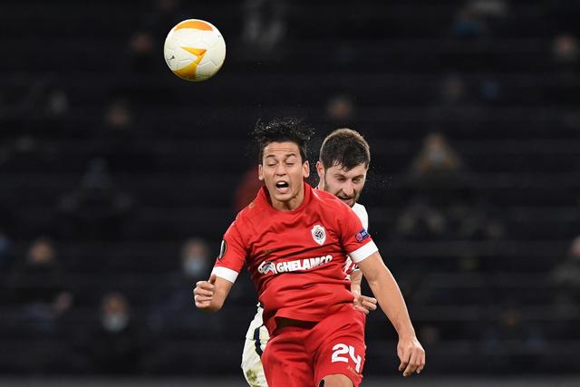 布里奇斯41分文班空砍42+18 尼克斯险胜马刺