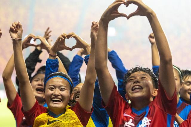 阿森纳晋级欧冠8强无悬念 大胜药厂值得一搏